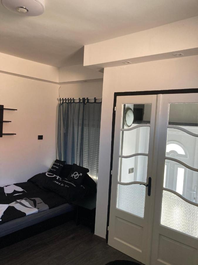 Arany Apartman Aparthotel Cegléd Exterior foto